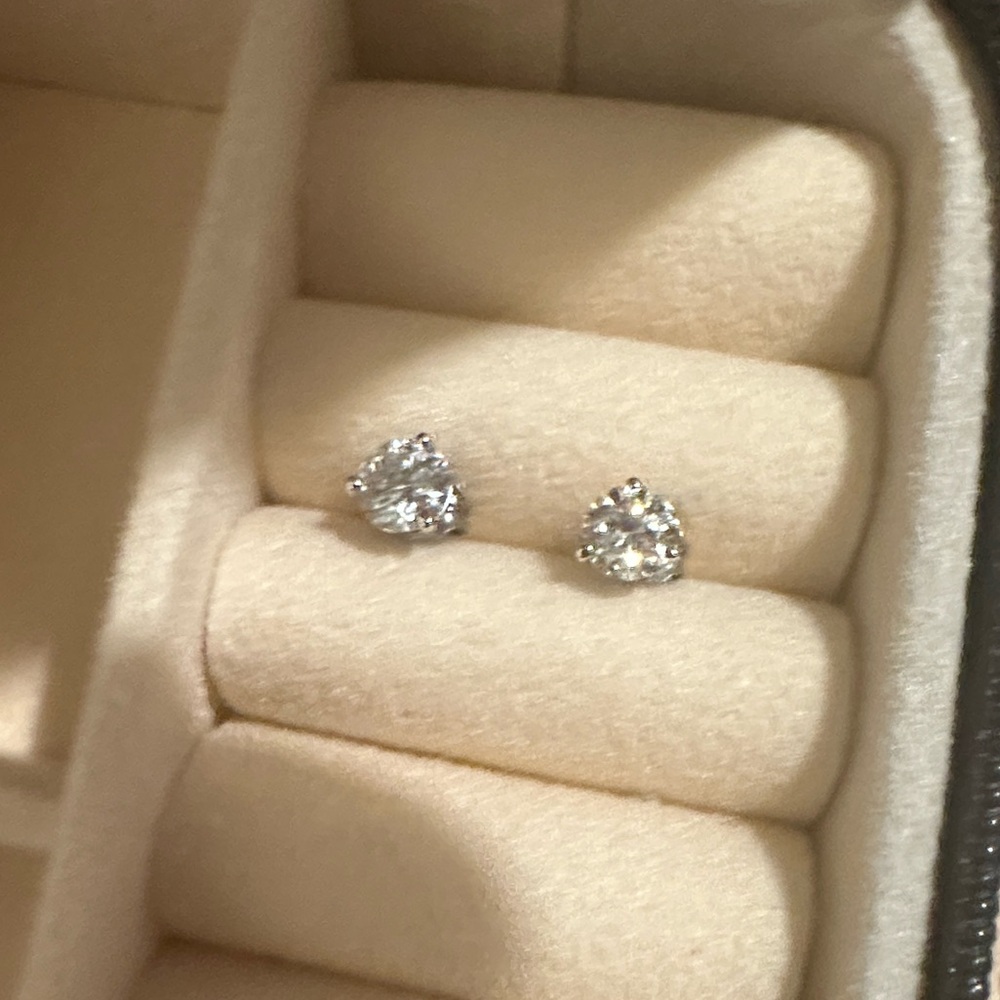 NEW! 14K wg. Natural Diamond Stud Earrings